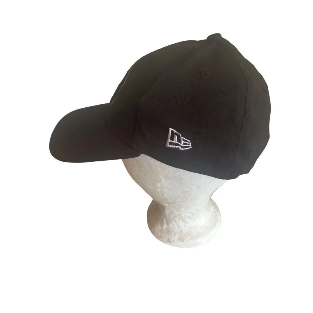 New York Yankees Black on Black Embroidered Logo Stretch Fit Size Small / Medium